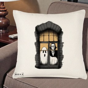 Perna Decorativa Halloween Fantoma si Dracula la Fereastra, 40x40 cm, Crem Reliefat, Husa Detasabila, Perna Inclusa, BEKZ®