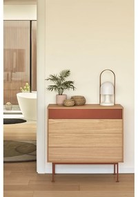 Comodă cu aspect de lemn de stejar Teulat Yoko, roșu cărămiziu