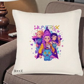 Perna Personalizata K-pop HUNTRX Trio cu Pisica Stele, 40x40 cm, Crem Reliefat, Husa Detasabila, Perna Inclusa, BEKZ®