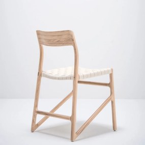 Scaun din lemn masiv de stejar Gazzda Fawn, alb