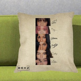 Perna Personalizata K-pop KATSEYE Semnaturi fara Foto, 40x40 cm, Crem, Husa Detasabila, Perna Inclusa, BEKZ®