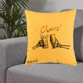 Perna Decorativa Halloween Cheers Schelete cu Bere, 40x40 cm, Galben, Husa Detasabila, Perna Inclusa, BEKZ®