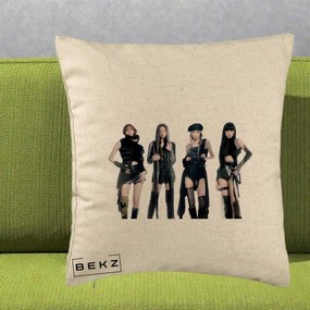 Perna Personalizata K-pop BLACKPINK Tinute Negre Elegante Grup, 40x40 cm, Bej, Husa Detasabila, Perna Inclusa, BEKZ®