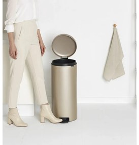 Cos de gunoi cu pedala Brabantia NewIcon 1003209, 30 L, Inchidere lina, Baza antiderapanta, Auriu metalic