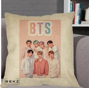Perna Personalizata K-pop BTS Foto Grup cu BTS si Fond Roz Pastel, 40x40 cm, Crem, Husa Detasabila, Perna Inclusa, BEKZ®