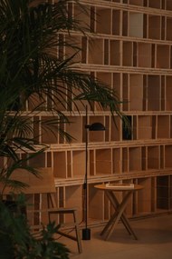 Lampadar mobil directionabil MATILDA negru