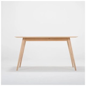 Masă din lemn masiv de stejar Gazzda Stafa