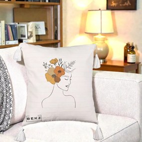 Perna Decorativa Portret Feminin Flori Galbene-Portocalii, 40x40 cm, Bej cu Franjuri, Husa Detasabila, Perna Inclusa, BEKZ®