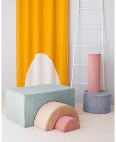 Pernă decorativă pentru copii roz cu tapițerie din catifea reiată Roll – Wigiwama