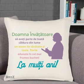 Cadou pentru Invatatoare - Perna Personalizata Doamna Invatatore La Multi Ani cu Silueta si Text Colorat, 40x40 cm, Crem Reliefat, Husa Detasabila, Perna Inclusa, BEKZ®
