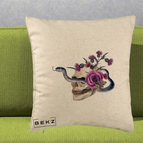 Perna Decorativa Craniu cu Sarpe si Trandafiri Gothic, 40x40 cm, Bej, Husa Detasabila, Perna Inclusa, BEKZ®