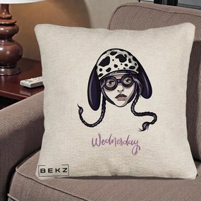 Perna Personalizata Wednesday Addams cu Caine Dalmatian, 40x40 cm, Bej Canapea, Husa Detasabila, Perna Inclusa, BEKZ®