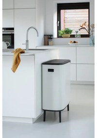 Cos de gunoi Brabantia Bo Touch Hi 1001259, 60 L, Deschideri laterale pentru transport, Picioare reglabile, Alb