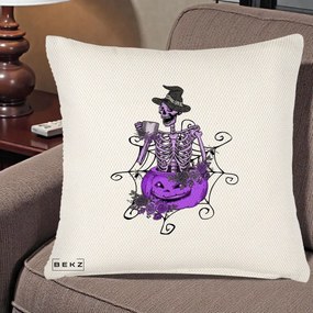 Perna Decorativa Schelet Vrajitor cu Dovleac Violet Halloween, 40x40 cm, Crem Reliefat, Husa Detasabila, Perna Inclusa, BEKZ®