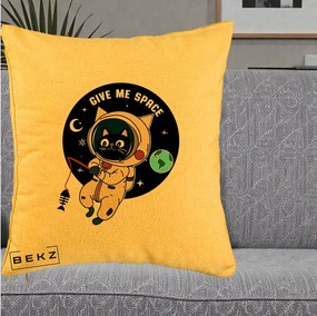 Perna Decorativa Give Me Space Pisica Astronaut, 40x40 cm, Galben, Husa Detasabila, Perna Inclusa, BEKZ®
