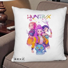 Perna Personalizata K-pop HUNTRX Trio Foto cu Pisica, 40x40 cm, Alb Pufos, Husa Detasabila, Perna Inclusa, BEKZ®
