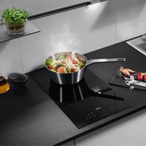 Plita cu inductie încorporabila AEG IKB32300CB, 2500W, Blocare copii, Timer, OptiHeat, Negru
