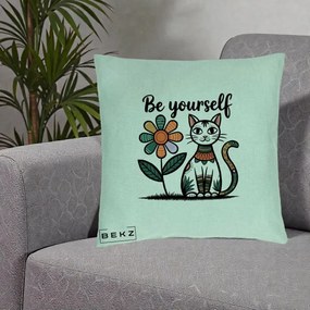 Perna Personalizata Be Yourself Pisica Folk, 40x40 cm, Verde Menta, Husa Detasabila, Perna Inclusa, BEKZ®