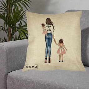 Cadou pentru Mama - Perna Personalizata Mom of Girls Mama cu Fetele, 40x40 cm, Crem, Husa Detasabila, Perna Inclusa, BEKZ®