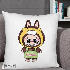 Perna Personalizata Labubu Leu Galben cu Salopeta, 40x40 cm, Alb Pufos, Husa Detasabila, Perna Inclusa, BEKZ®
