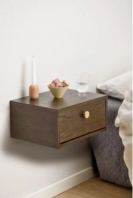 Noptieră în culoare naturală închisă cu aspect de lemn de stejar Monfort – Actona