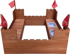 Sandbox în formă de castel