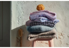 Prosop alb/albastru din amestec de bambus din frotir 70x140 cm Nuance – JUNA