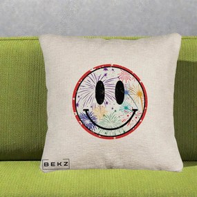 Perna Decorativa Smiley Face cu Artificii Multicolore, 40x40 cm, Bej Canapea, Husa Detasabila, Perna Inclusa, BEKZ®