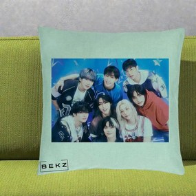 Perna Personalizata K-Pop Grup Foto Stele, 40x40 cm, Verde Menta, Husa Detasabila, Perna Inclusa, BEKZ®