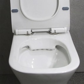 Toaletă compactă monobloc Kamet cu scaun cu spălare din spate