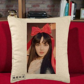 Perna Personalizata K-pop BLACKPINK Rose cu Funda Rosie, 40x40 cm, Bej, Husa Detasabila, Perna Inclusa, BEKZ®