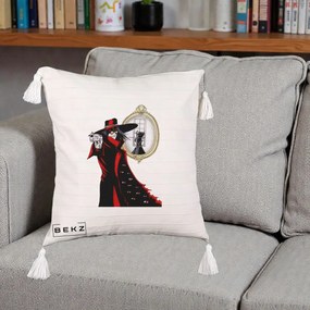 Perna Personalizata Hellsing Alucard cu Pistoale, 40x40 cm, Bej cu Franjuri, Husa Detasabila, Perna Inclusa, BEKZ®