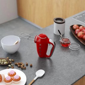 Mixer manual SMEG 50's Style HMF01RDEU, 250 W, 9 viteze, Functie Turbo, Afisaj LED, Timer, Accesorii, Rosu