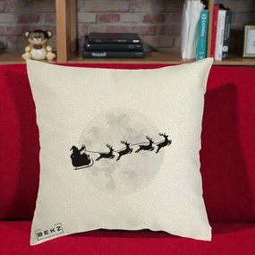 Perna Decorativa Mos Craciun Sanie Luna, 40x40 cm, Ecru, Husa Detasabila, Perna Inclusa, BEKZ®