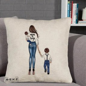 Cadou pentru Mama - Perna Personalizata Mom of Boys Mama cu Baietii, 40x40 cm, Bej Canapea, Husa Detasabila, Perna Inclusa, BEKZ®