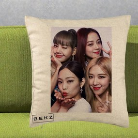 Perna Personalizata K-pop BLACKPINK Foto Grup Selfie 4 Membre, 40x40 cm, Bej, Husa Detasabila, Perna Inclusa, BEKZ®