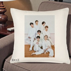 Perna Personalizata K-pop BTS Foto Grup All-White Elegant, 40x40 cm, Crem Reliefat, Husa Detasabila, Perna Inclusa, BEKZ®