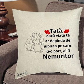 Cadou pentru Tata - Perna Personalizata Tata Nemuritor cu Inimi Rosii, 40x40 cm, Ecru, Husa Detasabila, Perna Inclusa, BEKZ®