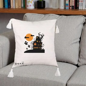 Perna Decorativa Halloween Casa Bantuita cu Fantome, 40x40 cm, Bej cu Franjuri, Husa Detasabila, Perna Inclusa, BEKZ®