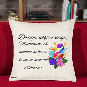 Cadou pentru Nasi - Perna Personalizata Dragii Nostri Nasi Multumim cu Flori Multicolore, 40x40 cm, Crem Reliefat, Husa Detasabila, Perna Inclusa, BEKZ®