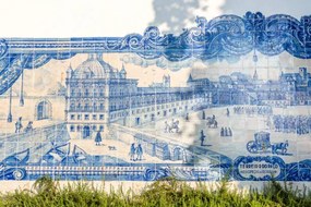 Fotografie Blue tiles on a wall in old town of Lisbon, Santiago Urquijo