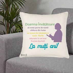 Cadou pentru Invatatoare - Perna Personalizata Doamna Invatatore La Multi Ani cu Silueta si Text Colorat, 40x40 cm, Crem Reliefat, Husa Detasabila, Perna Inclusa, BEKZ®