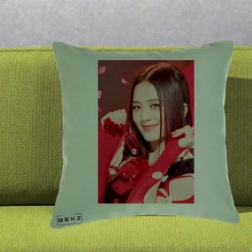 Perna Personalizata K-pop BLACKPINK Jisoo Rosu, 40x40 cm, Verde, Husa Detasabila, Perna Inclusa, BEKZ®