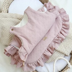 Sac de dormit pana la 9 luni, bumbac brodat Roz cu volanase by BabyLy cu umplutura antialergica BabySoft  , marimea S, 2-2,5 TOG pe tot parcursul anului