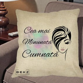 Cadou pentru Cumnata - Perna Personalizata Cea mai Minunata Cumnata cu Silueta Dama si Pete Multicolor, 40x40 cm, Crem, Husa Detasabila, Perna Inclusa, BEKZ®
