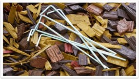 Recipient practic pentru grădină cu dimensiunile 95 x 95 x 295 cm