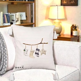 Perna Decorativa Ciorapi de Craciun pe Ramura, 40x40 cm, Bej cu Franjuri, Husa Detasabila, Perna Inclusa, BEKZ®