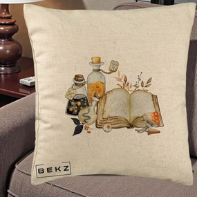Perna Decorativa Grimoire Vrajitoare si Filtre Magice Halloween, 40x40 cm, Bej, Husa Detasabila, Perna Inclusa, BEKZ®
