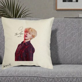 Perna Personalizata K-pop BTS Jimin Portret Artistic par Blond Autograf, 40x40 cm, Ecru, Husa Detasabila, Perna Inclusa, BEKZ®