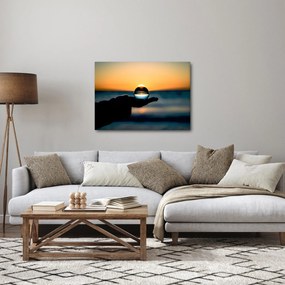 Tabloul cu bilă din sticlă în palmă (70x50 cm)